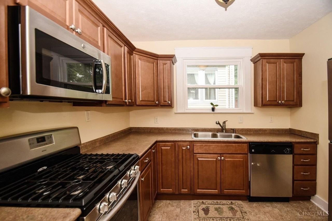 2929 Cortelyou Pl - Photo 2 of 9