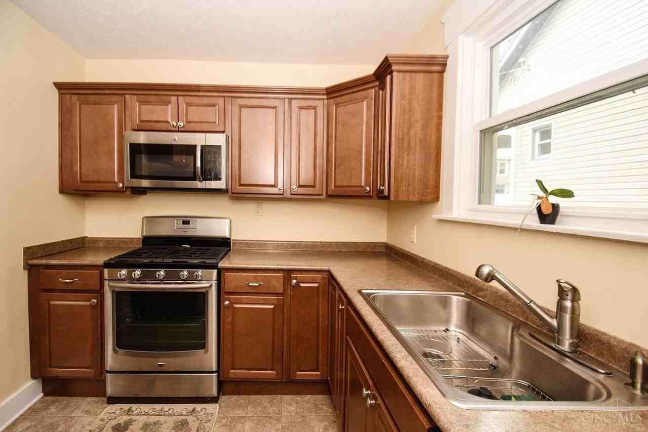 2929 Cortelyou Pl - Photo 4 of 9