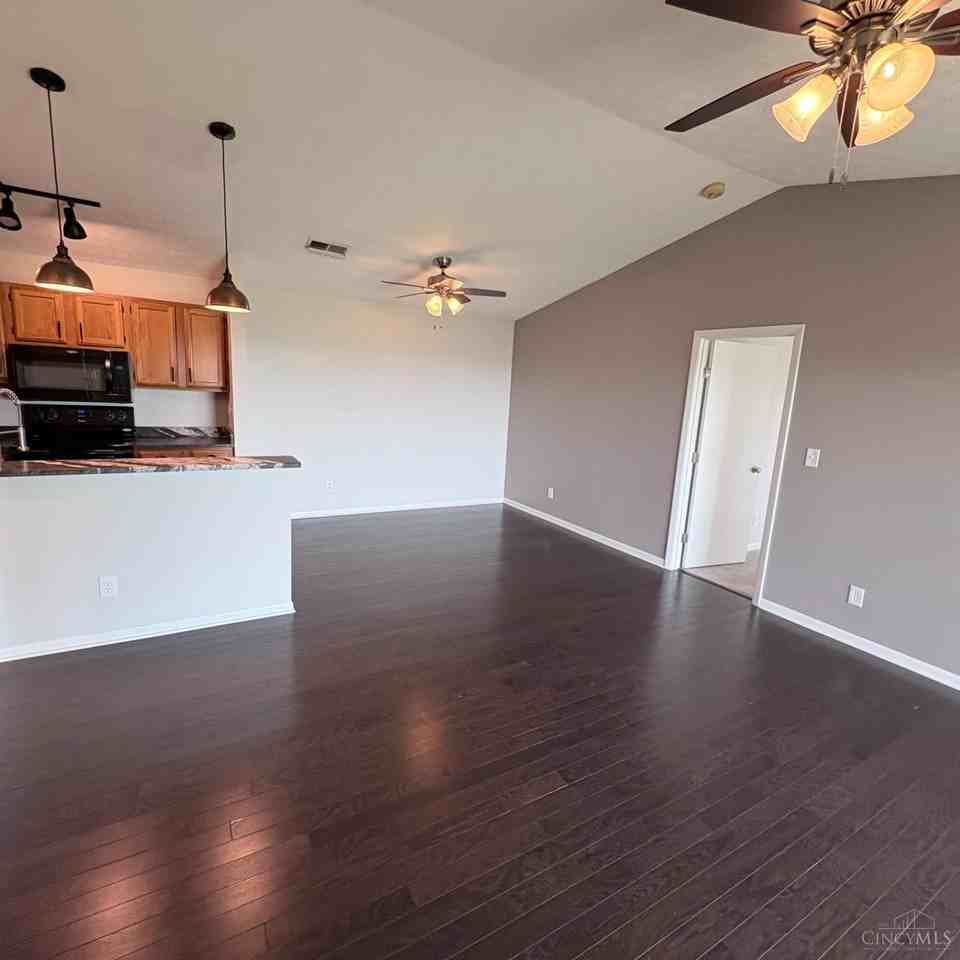 8939 Eagleview Dr #10 - Photo 2 of 22