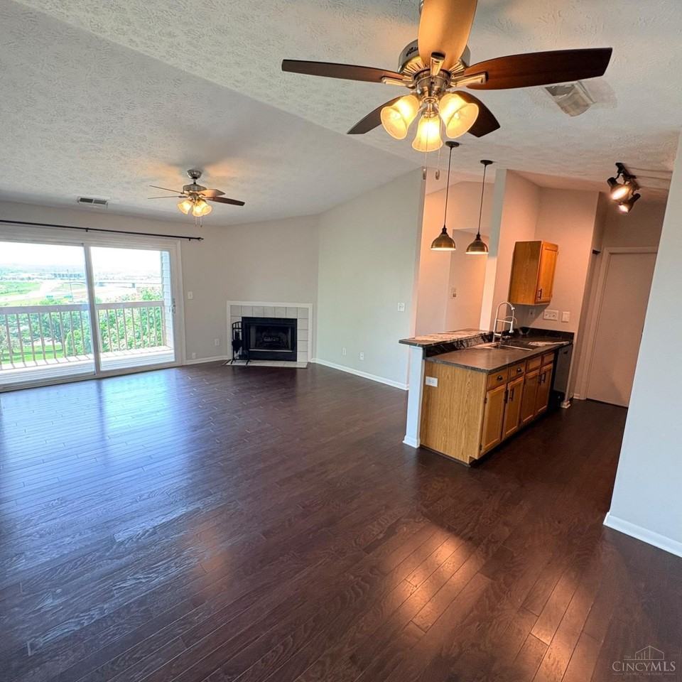 8939 Eagleview Dr #10 - Photo 3 of 22