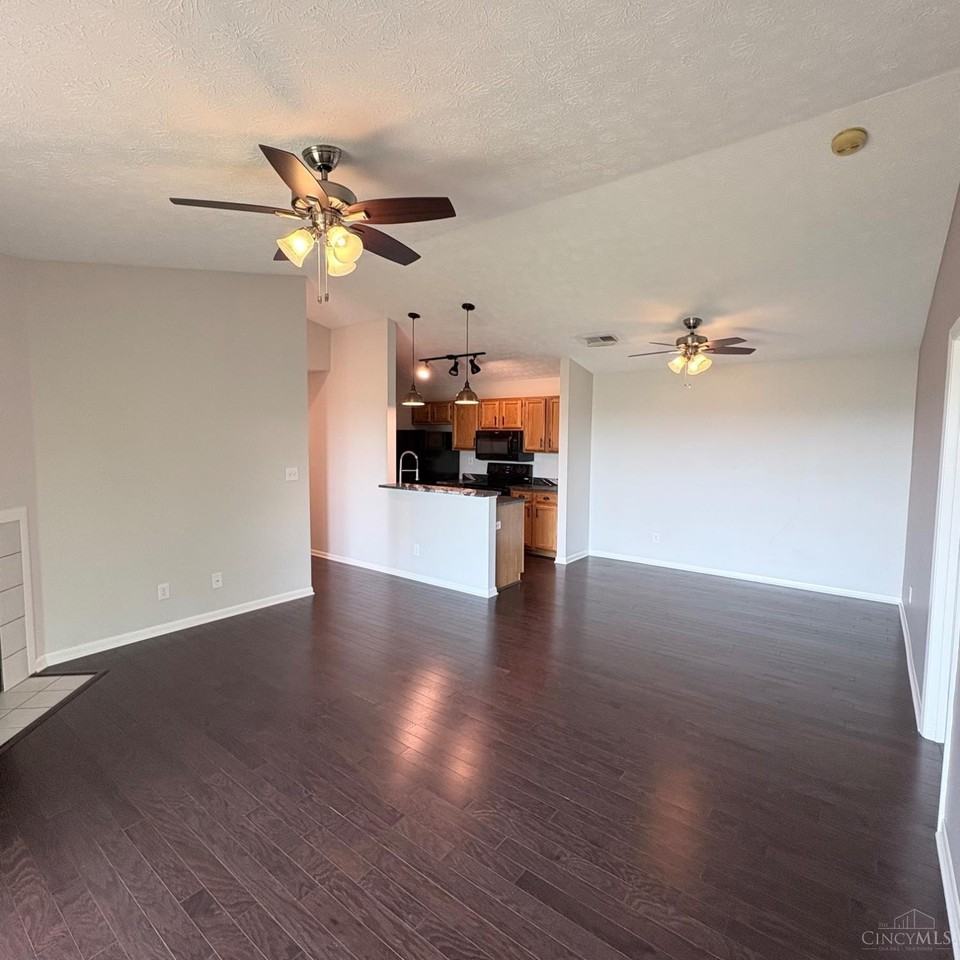 8939 Eagleview Dr #10 - Photo 7 of 22