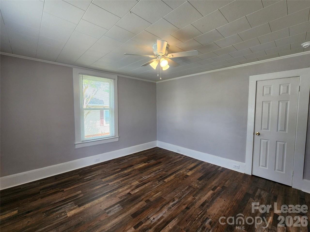 127 Poplar St - Photo 7 of 21