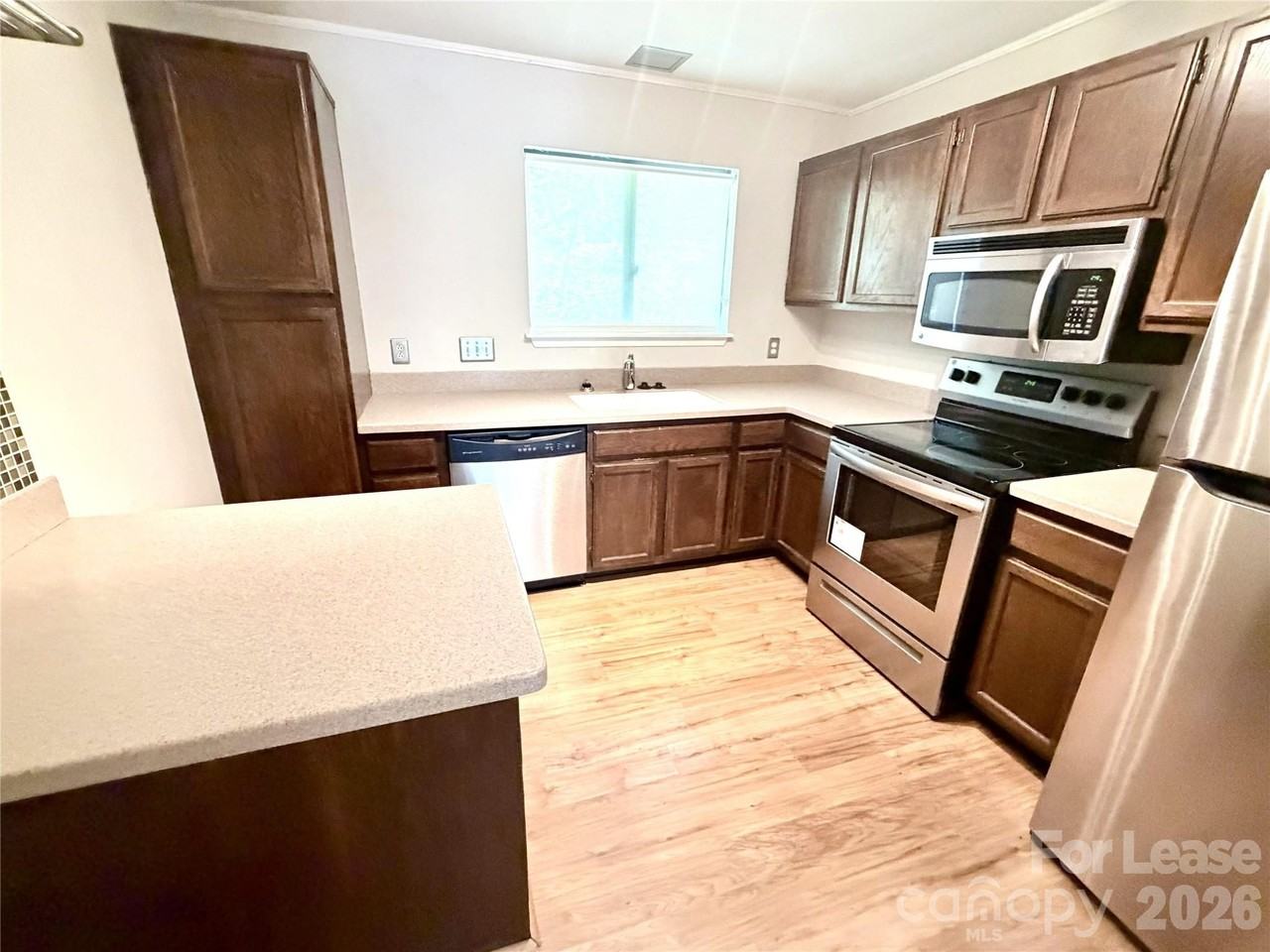 3284 Heathstead Pl #G - Photo 4 of 13