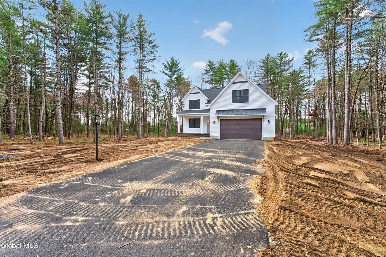 622 Acland Blvd - Photo 3 of 50