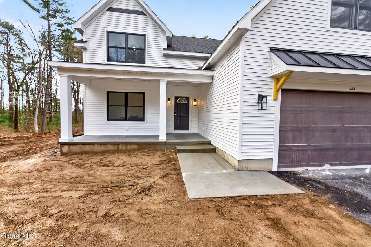 622 Acland Blvd - Photo 5 of 50