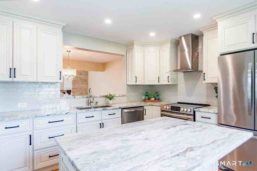 309 Aspetuck Trl #309 - Photo 5 of 20