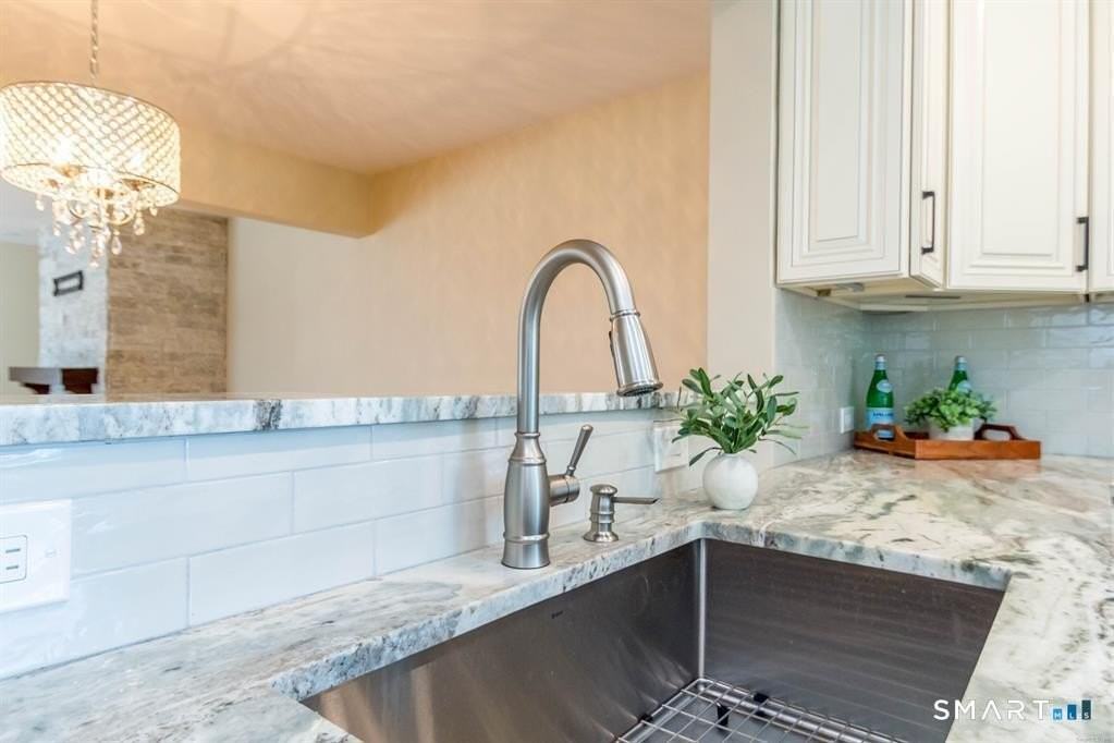 309 Aspetuck Trl #309 - Photo 6 of 20