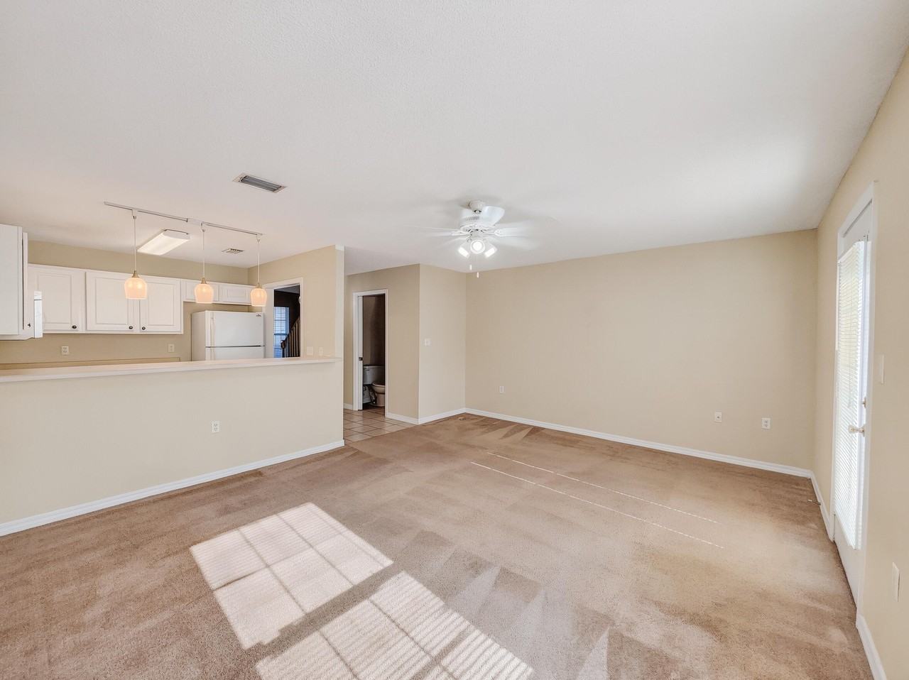 977 Scenic Oak Ln - Photo 4 of 15