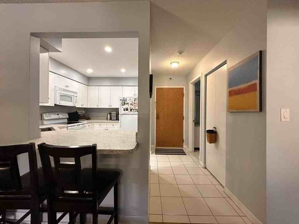 100 Rosemary Way - Photo 5 of 17