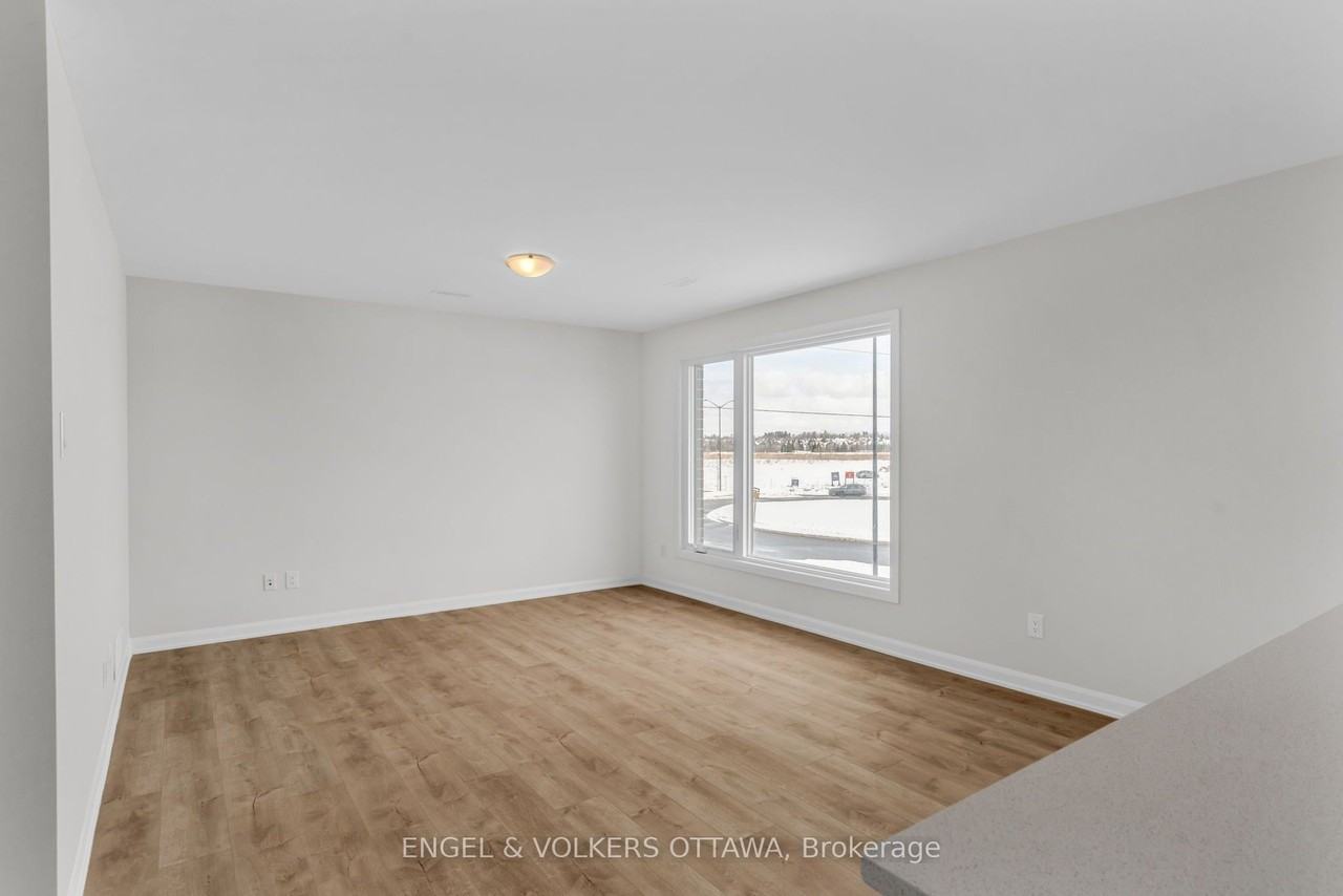 1627 Creekway Pvt - Photo 3 of 22