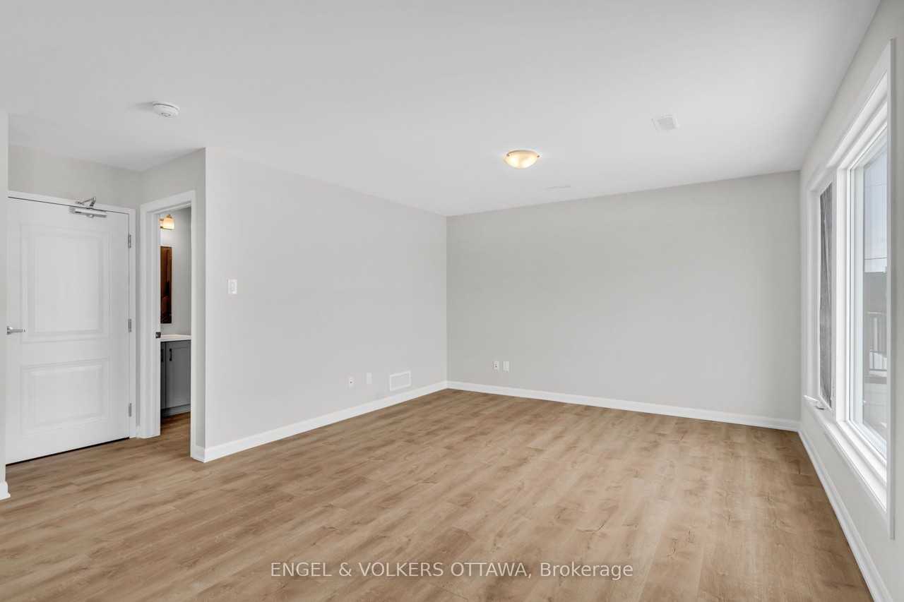 1627 Creekway Pvt - Photo 4 of 22