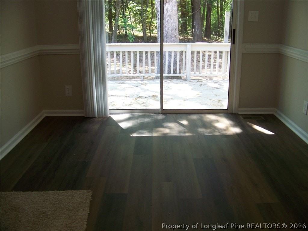 1981 Wheeling St - Photo 5 of 29