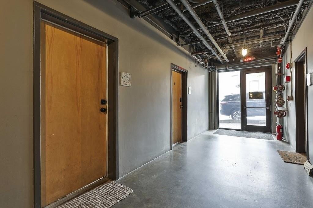 675 Greenwood Ave Ne #122 - Photo 4 of 47