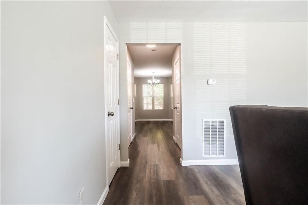 5823 Strathmoor Manor Cir - Photo 5 of 18