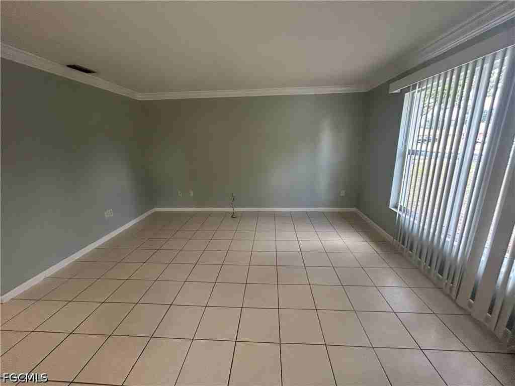 1228 Se 24th Ave - Photo 3 of 21