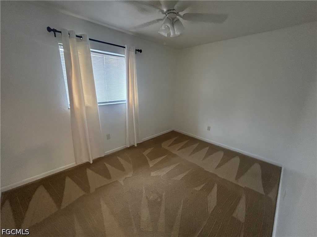 1228 Se 24th Ave - Photo 7 of 21