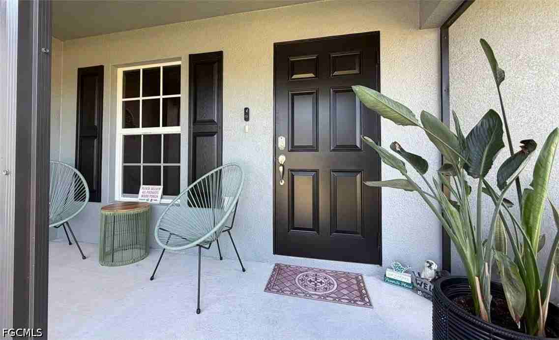 926 Ne 33rd St - Photo 2 of 22