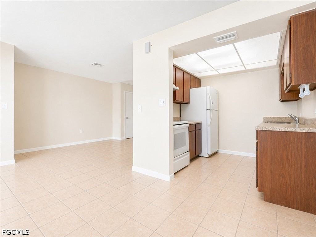 2105 Canal St #3 - Photo 3 of 8