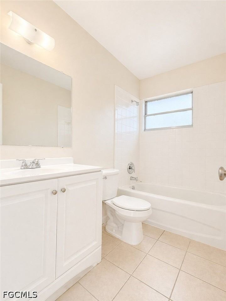2105 Canal St #3 - Photo 5 of 8