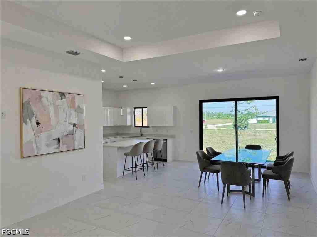 4402 Nw 34th Ter - Photo 7 of 24