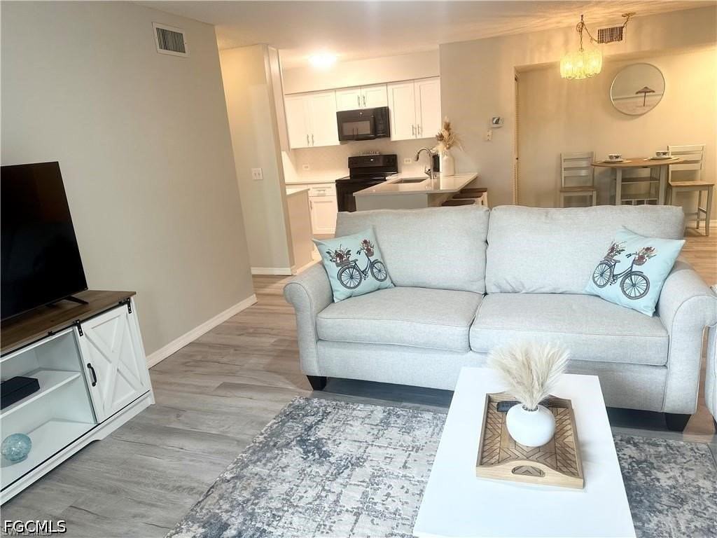 8940 Colonnades Ct E #725 - Photo 5 of 25