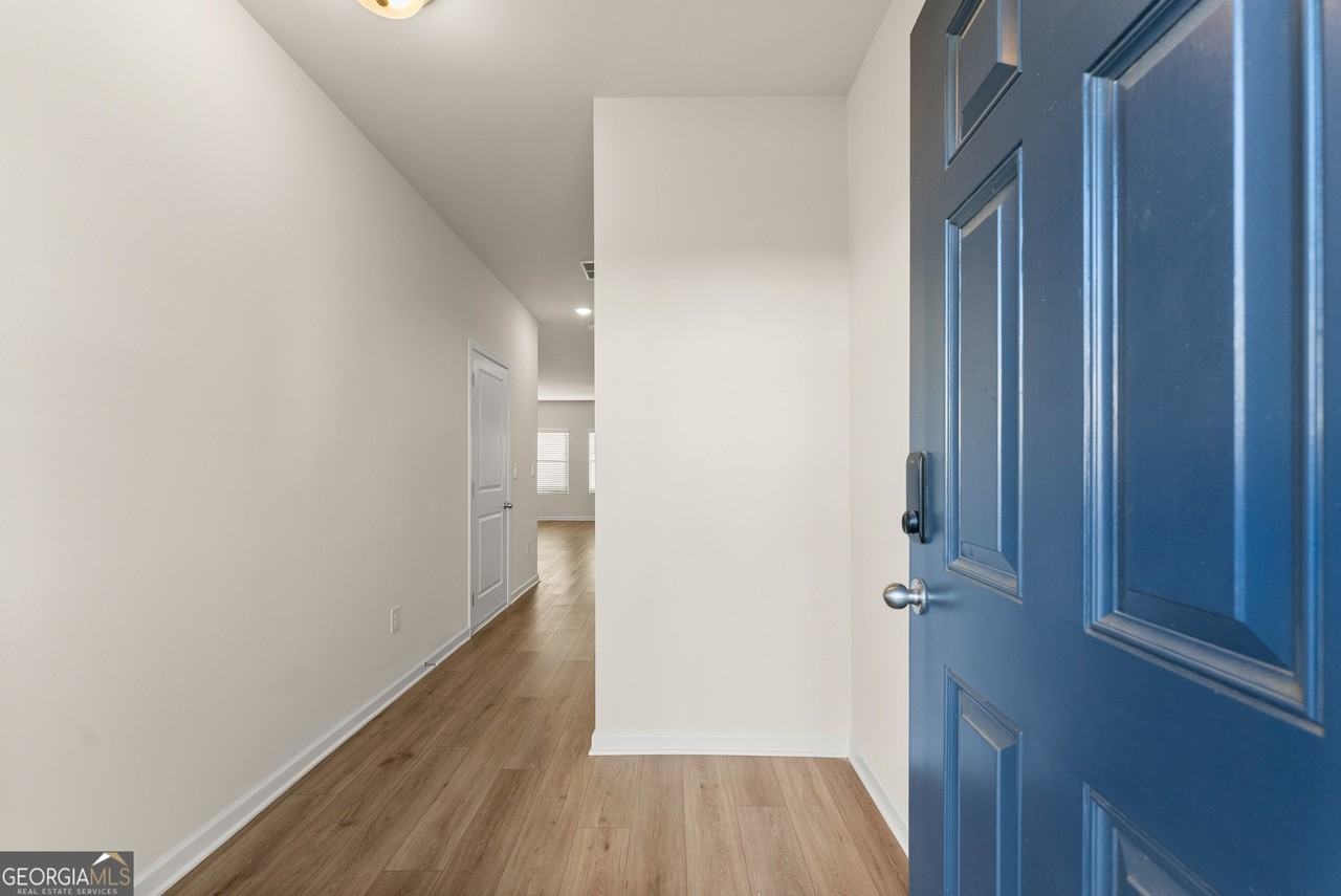 76 Regent Park - Photo 5 of 42