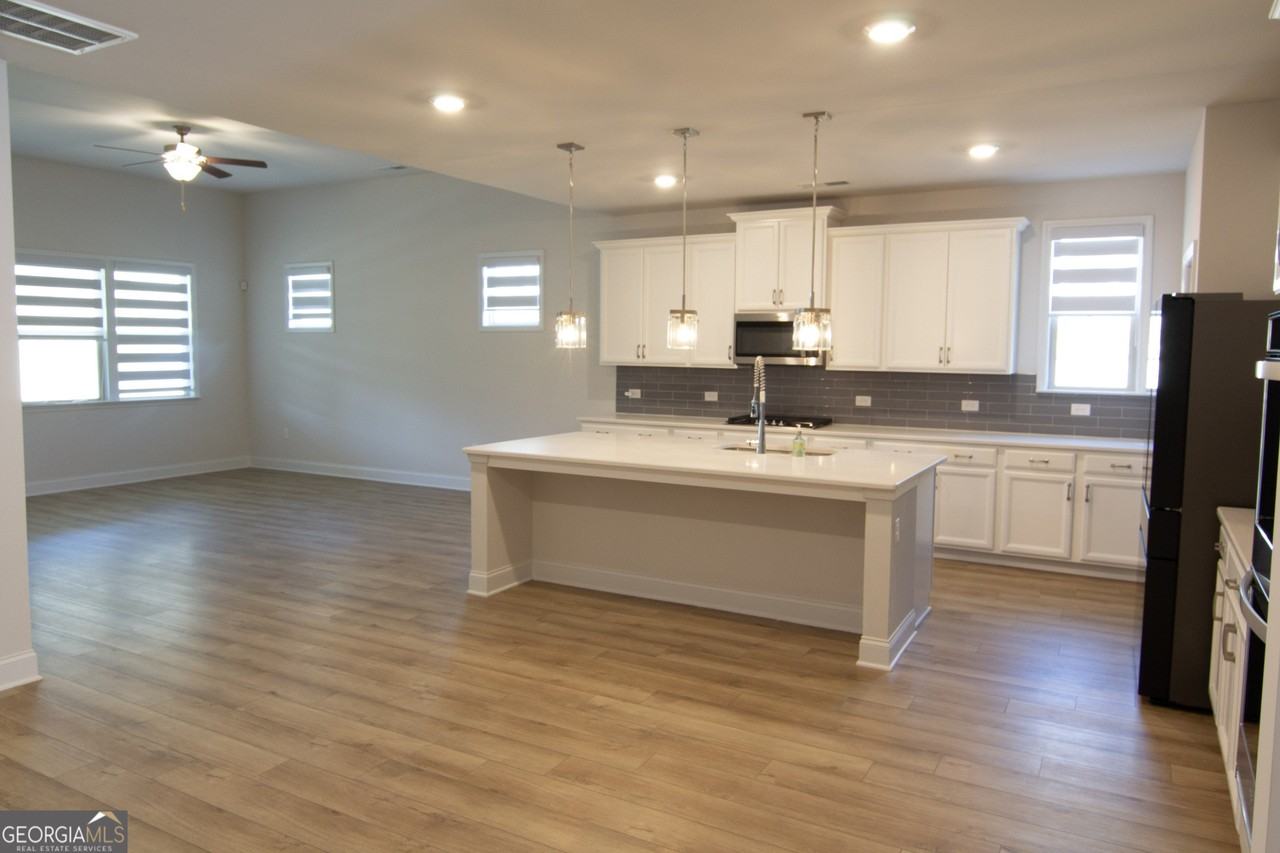 2472 Knob Creek Rd - Photo 3 of 27