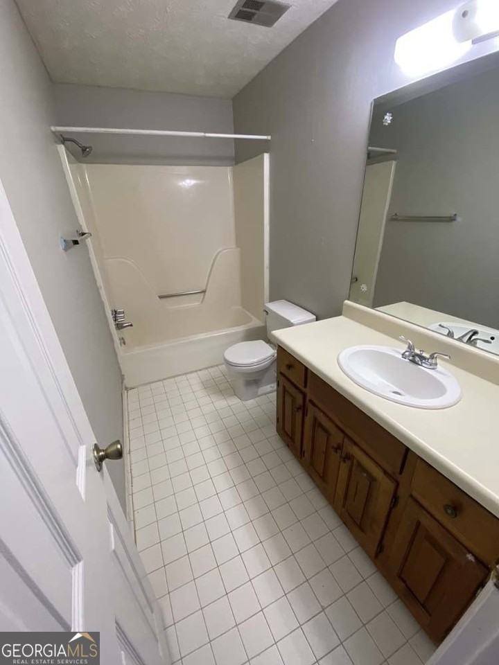 180 Berlin Ct - Photo 5 of 10