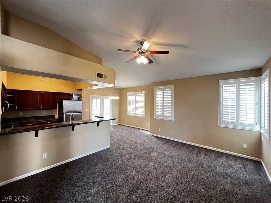 1725 Queen Victoria St #204 - Photo 3 of 20