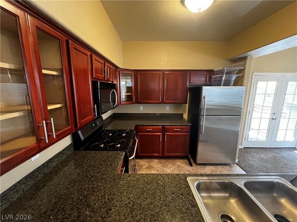 1725 Queen Victoria St #204 - Photo 5 of 20