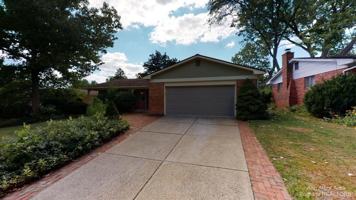 featured image of 2235 Prairie St