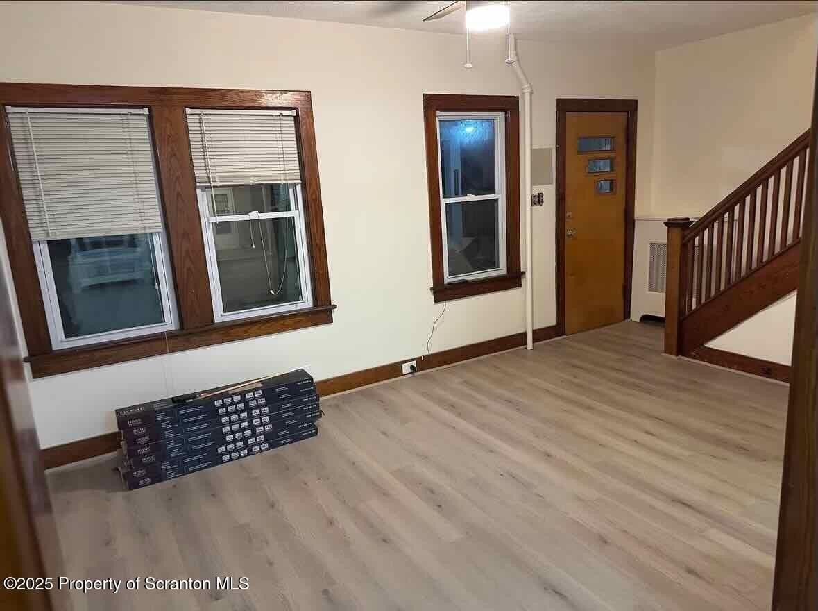 1116 Fairfield St - Photo 3 of 11