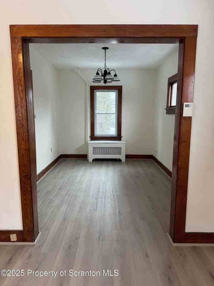 1116 Fairfield St - Photo 5 of 11