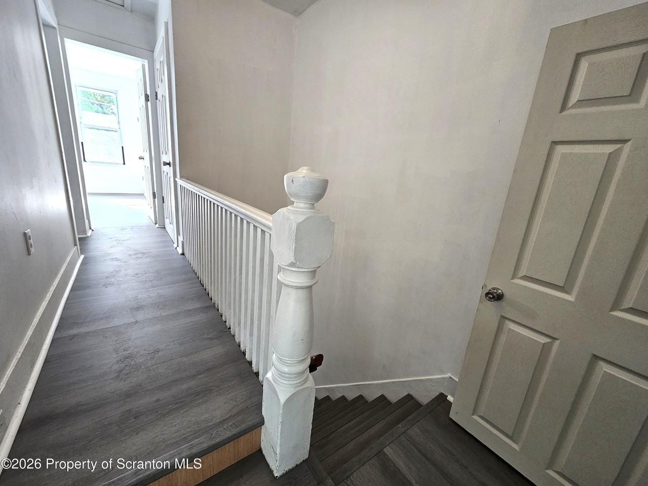 907 Green Ridge St - Photo 6 of 12