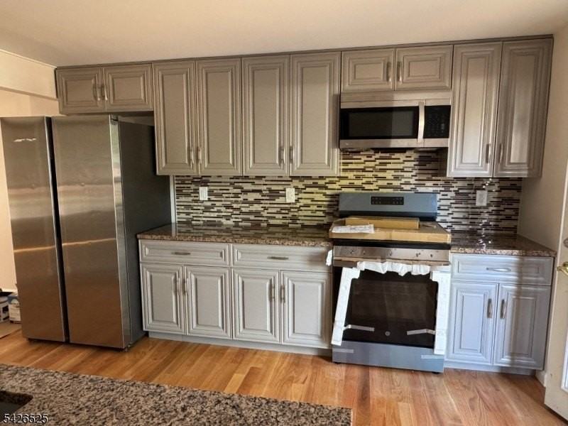 87 Fairview Ave - Photo 2 of 19