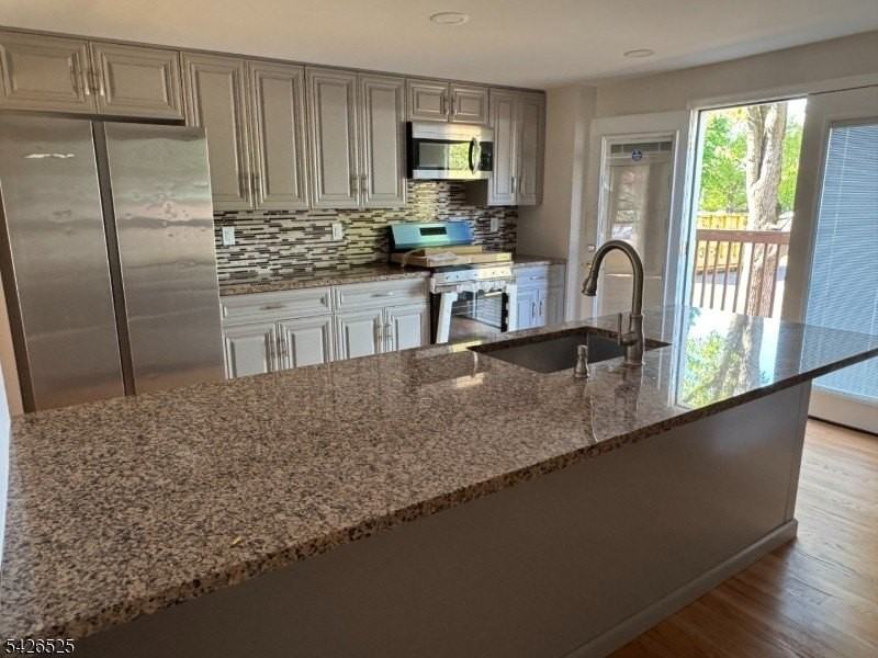 87 Fairview Ave - Photo 4 of 19