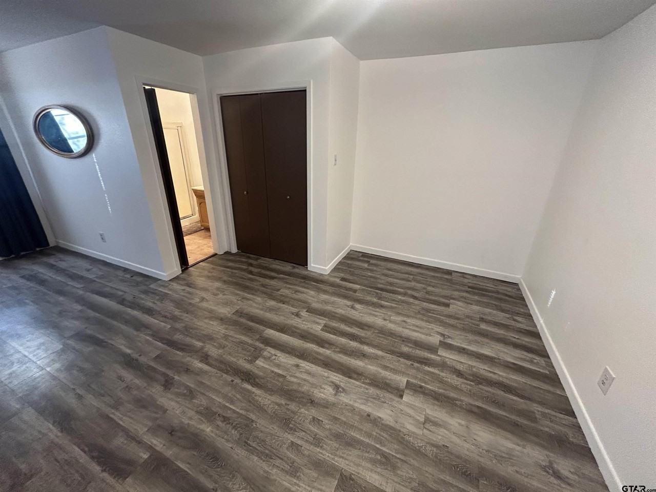 1515 1/2 San Antonio St - Photo 5 of 7