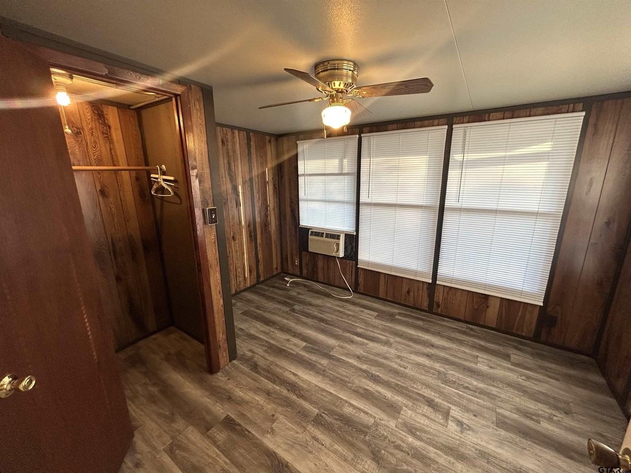 1515 1/2 San Antonio St - Photo 7 of 7