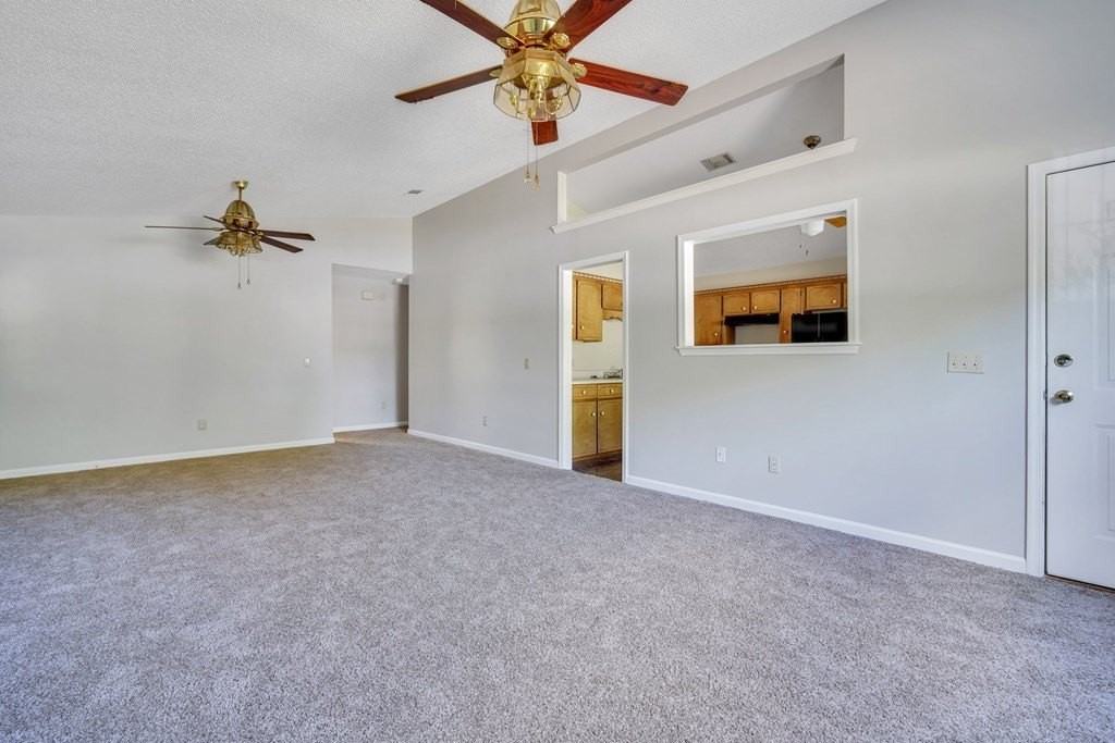 1109 Tomahawk Trl - Photo 3 of 17