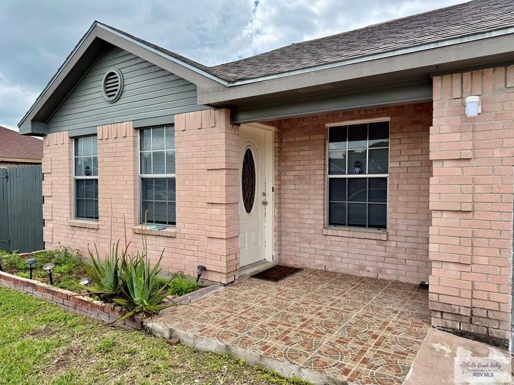 1462 Julissa - Photo 3 of 15