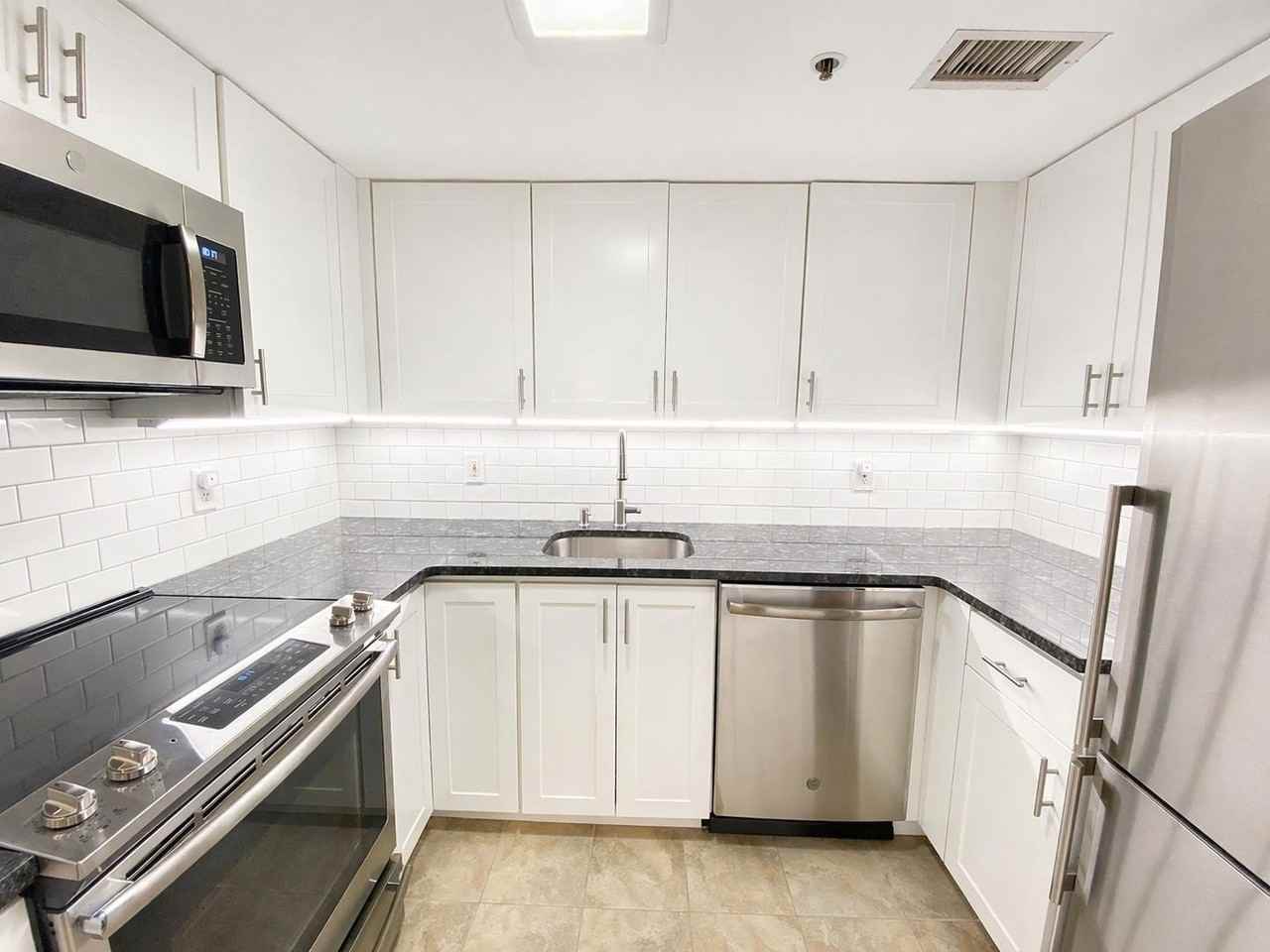 219 Bloomfield St #B3 - Photo 4 of 17