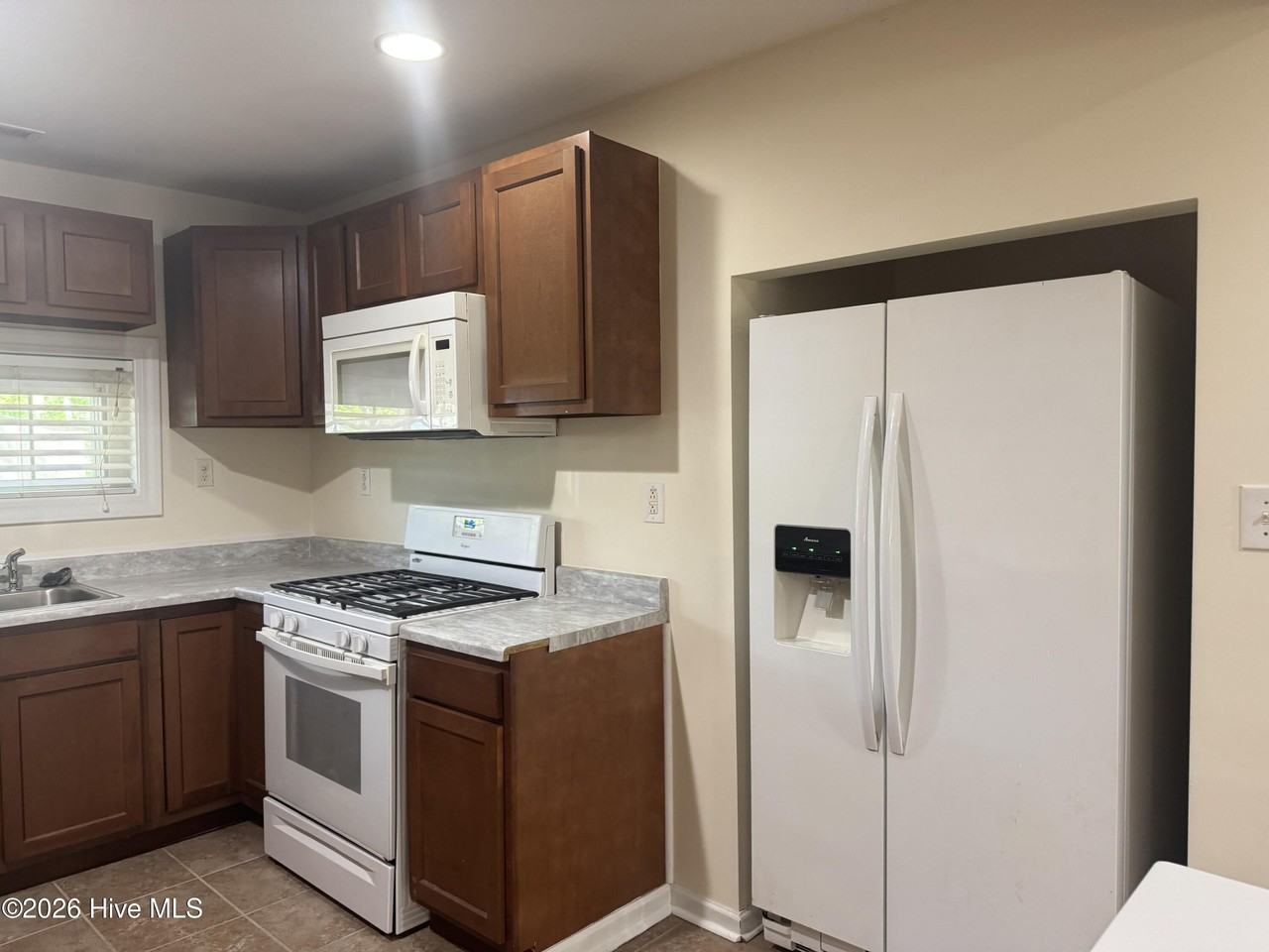 950 Perrytown Rd - Photo 5 of 21