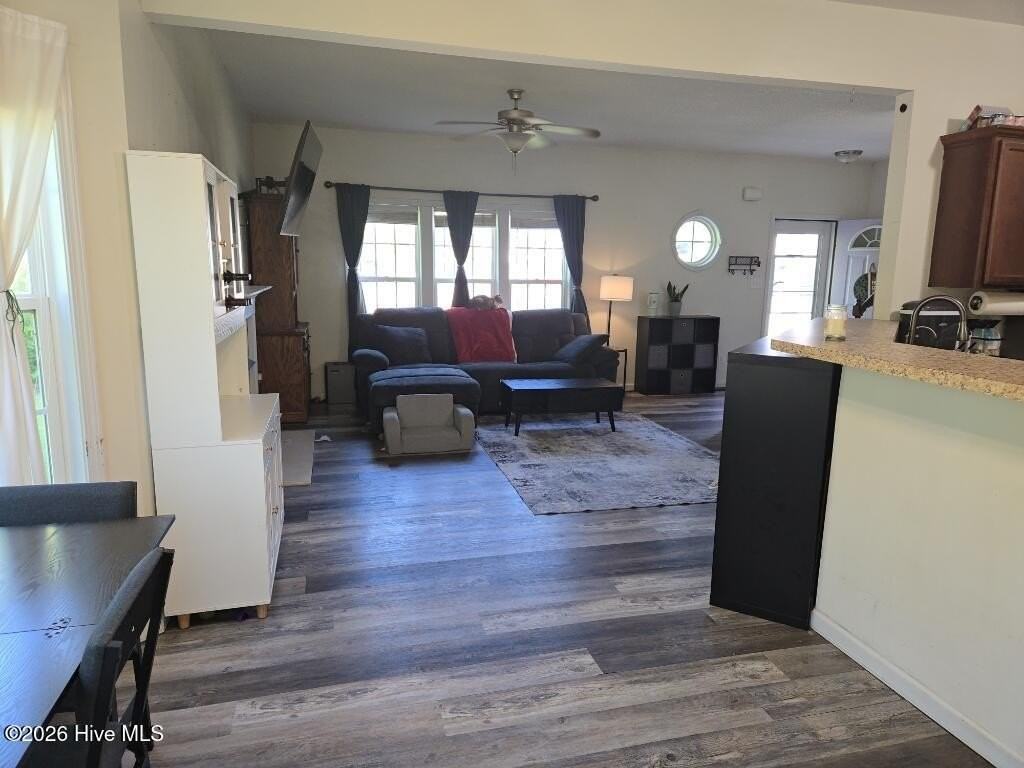 213 Cottage Brook Ct - Photo 5 of 14