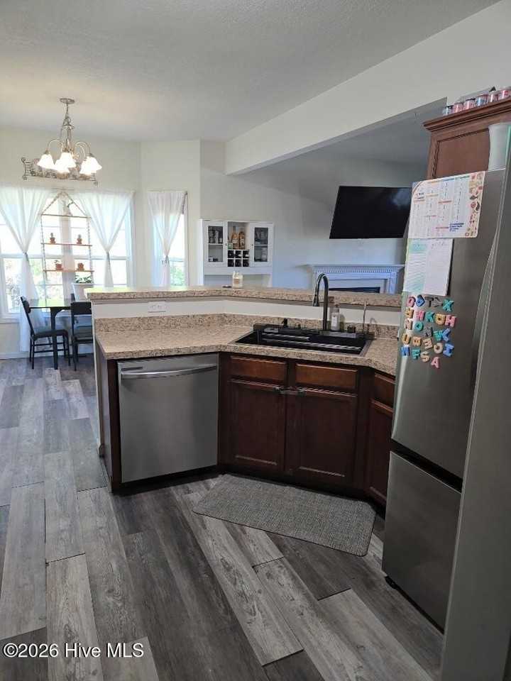 213 Cottage Brook Ct - Photo 7 of 14