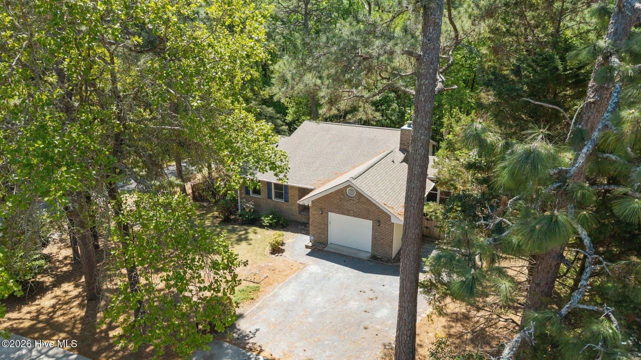 24 Spring Lake Dr - Photo 5 of 50