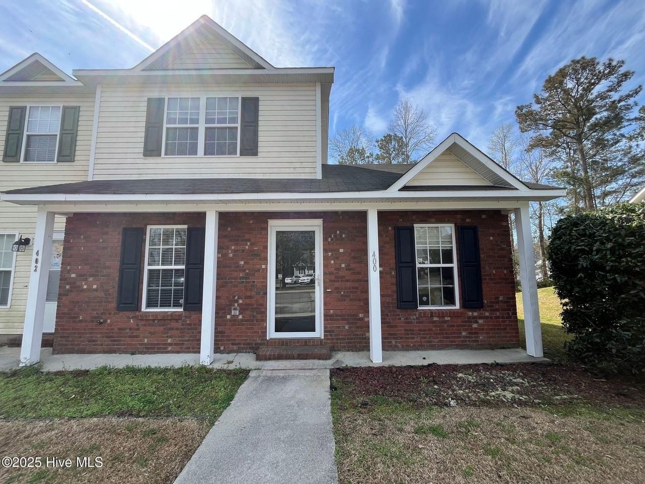 400 Meadowbrook Ln