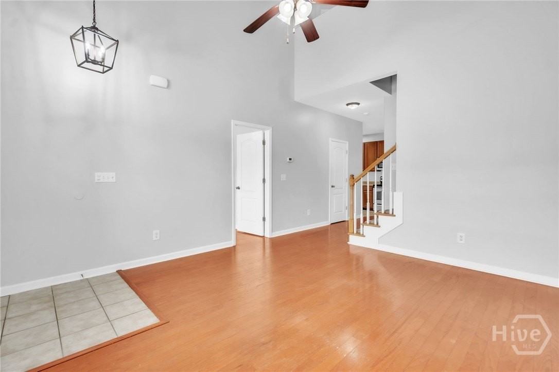 120 Cromer St - Photo 2 of 27