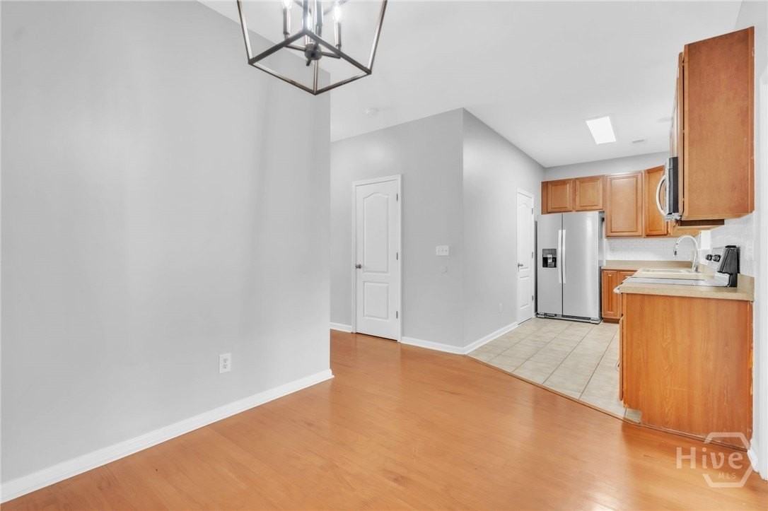 120 Cromer St - Photo 7 of 27