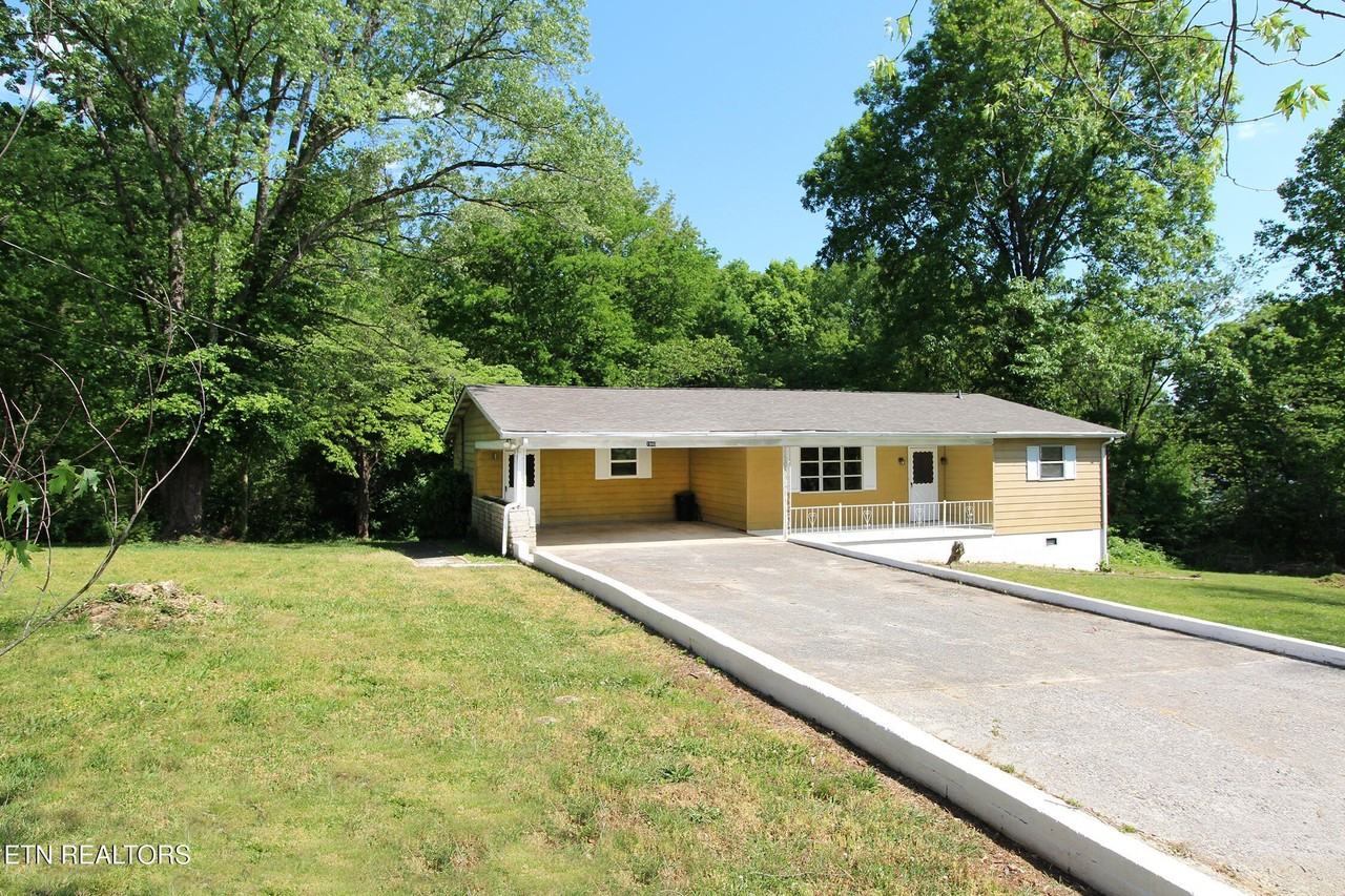 1940 Harris Rd - Photo 4 of 26