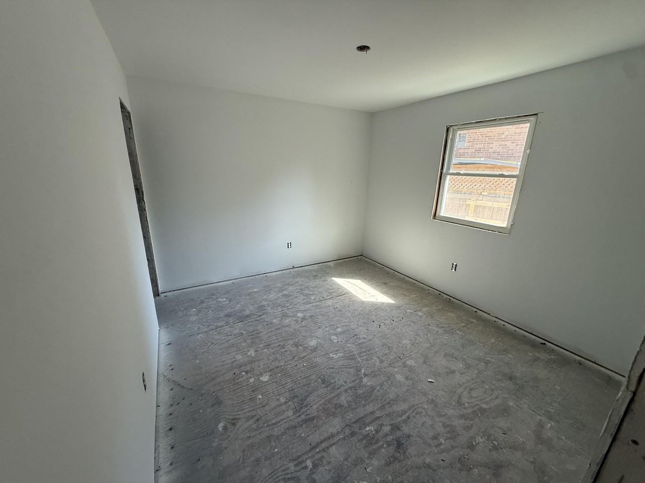 1352 Canonero Dr - Photo 6 of 13